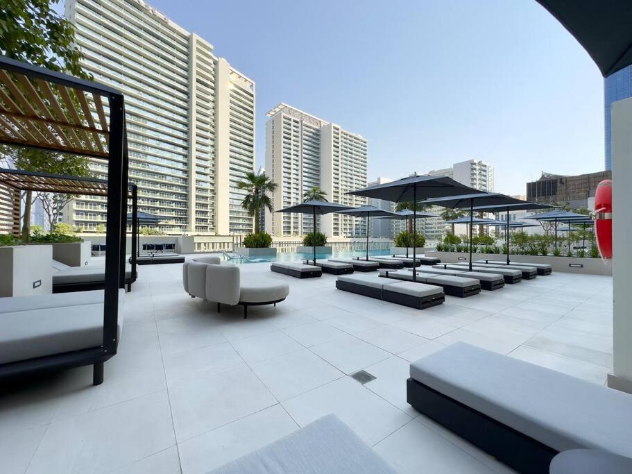 अपार्टमेंट Dar Vacation - Modern & Stylish 2br Near Burj Khalifa Dubai