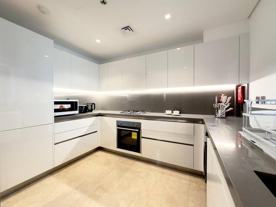अपार्टमेंट Dar Vacation - Modern & Stylish 2br Near Burj Khalifa Dubai